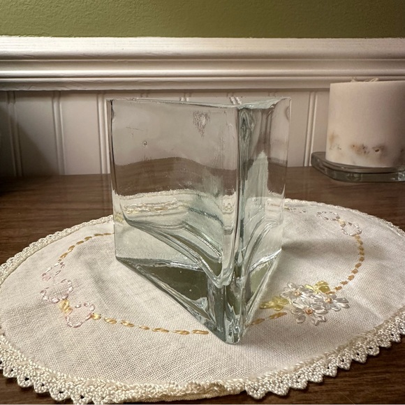 Heavy Bottom Triangle Vase - Picture 2 of 7